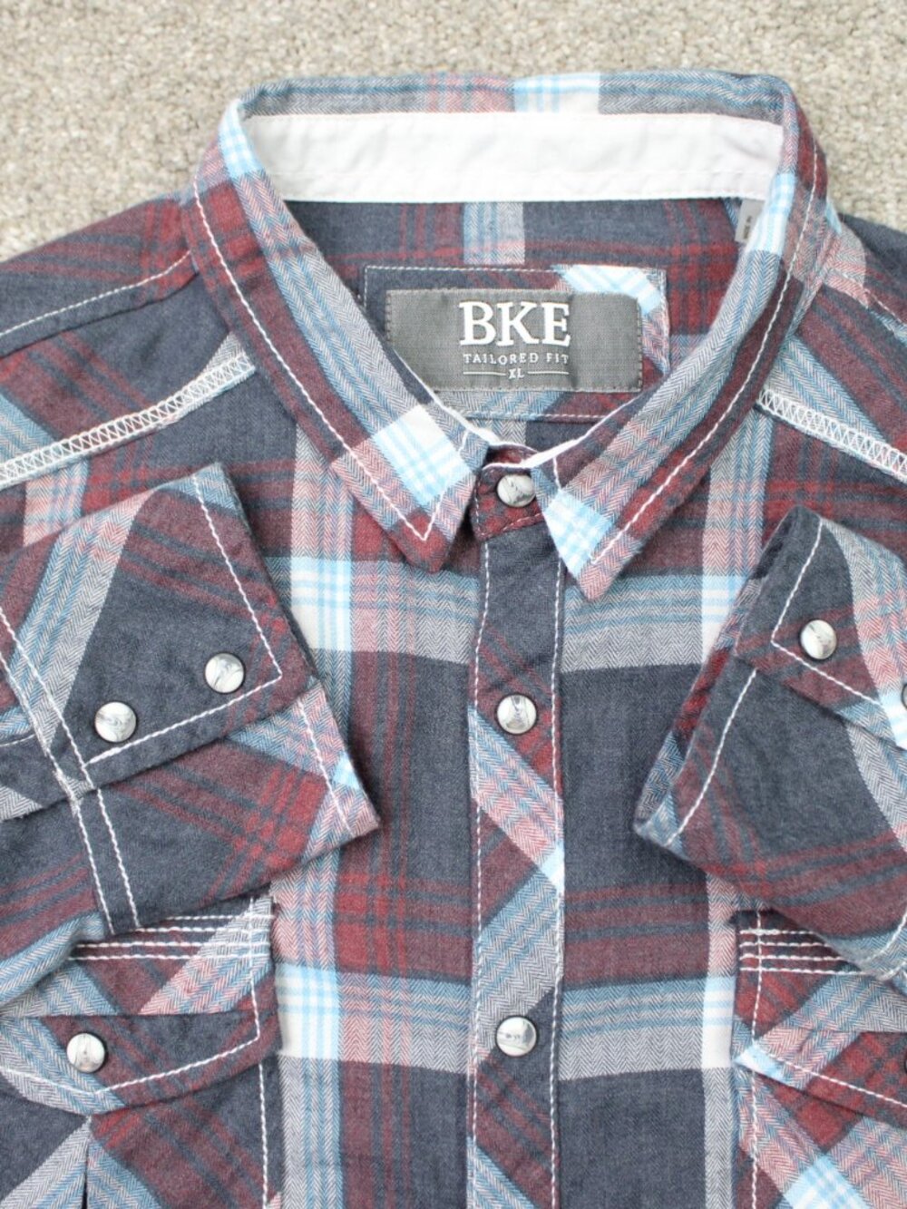 BKE Shirt Mens XL Blue/Red Plaid Tailored Fit Pearl Snap Long Sleeve Western